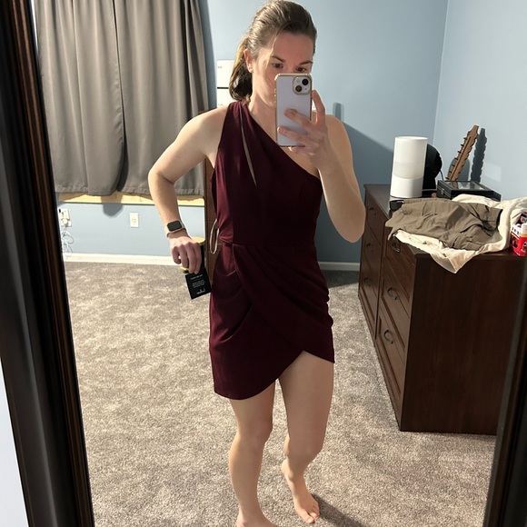 Lulus Dresses & Skirts - Lulu's Red One-Shoulder Bodycon Dress Cocktail